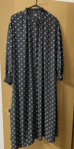 ワンピースシャツ　　グローバルワーク　　Lサイズ　　未使用に近い。