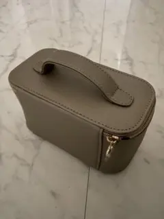 最新❗️未開封‼️ エミレーツ航空ファーストクラス ブルガリBVLGARIポーチ