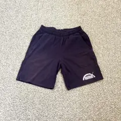 Puma 黒 ハーフパンツ 160サイズ