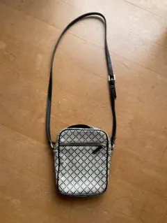 LOWRYS FARMショルダーバッグ