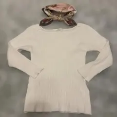 And couture スカーフ付き　スクエアネックリブプルオーバー　ニット　白のサムネイル