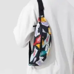 NIKE クロスボディバッグ 総柄 ヘリテージのサムネイル