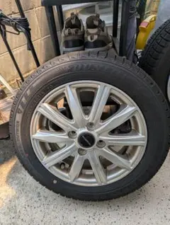 スタッドレスタイヤ 135/65R14 - メルカリ