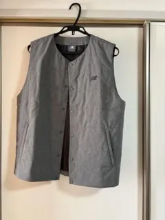 New Balance グレー ベスト