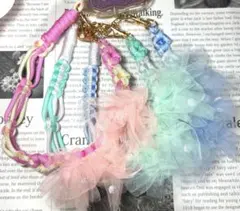 ❤️New❤️数量限定❤️　パラコード　お花のスマホストラップ　フリルリボン　水色系
