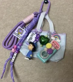 じゃらじゃらキーホルダー　ミニバッグ　パラコード　ライト付き