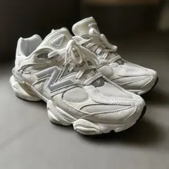 New Balance 9060 ホワイトのサムネイル