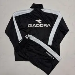 新品タグ付き DIADORA 刺繍 セットアップ トラック 黒 XLのサムネイル