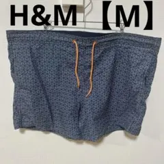 H&M 【M】大きいサイズ　幾何学模様　ネイビー ショートパンツ　カジュアル