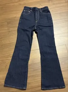 GU デニム フレアパンツ 濃紺