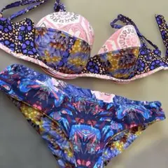 Maaji ビキニ セパレート水着 総柄　Mサイズのサムネイル
