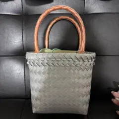 Item thumbnail for item fa27bb3a-298a-4aa3-abad-58b6501c1324