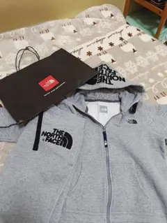 THE NORTH FACE パーカー グレー フードロゴのサムネイル