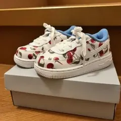 NIKE Air Force 1 cherry