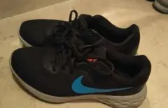 Nike REVOLUTION 6 NN ブラック/ブルー