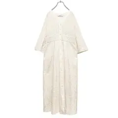 美品 ナノユニバース　カットワークレースワンピース 7分袖 Vネック 刺繍