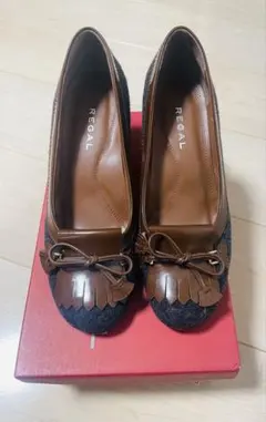 再々値下げ‼️REGAL/タッセル付きパンプス