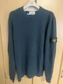 【限定値引き】Stone Island ダークグリーン ニットセーターのサムネイル