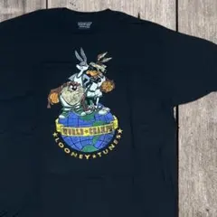 ルーニーテューンズ Tシャツ 2XL 黒 バスケットボール ブラック US古着のサムネイル