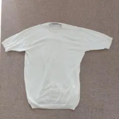 ✴お洒落で上品✴ユナイテッドアローズ　ニットTシャツ　オフ白　S　ウールのサムネイル