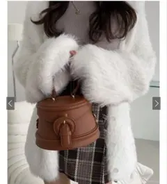 ファー風ホワイトカーディガン Vネック