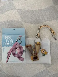 正規品POPMARTLABUBUPINFORLOVE イニシャルYキーホルダー