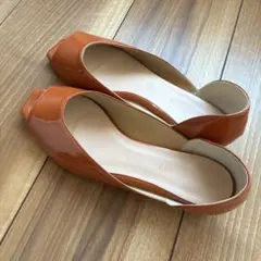 【ユナイテッドアローズ】オープントゥ　エナメルパンプス