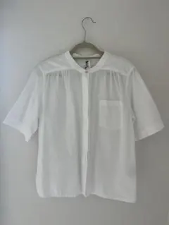 MHL. ホワイト 半袖シャツ ボタン付き