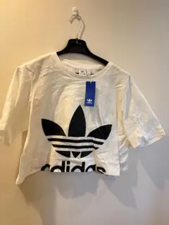 【新品未使用】adidas originals ホワイト クロップドTシャツ