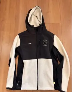 フリースジャケット ブラック/ホワイト