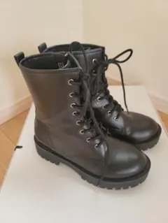 ブラックレザー ワークブーツ サイドファスナー