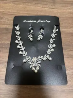 ブライダルアクセサリーセット　ネックレス　ピアス
