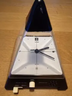 昭和レトロ ツインバード 時計付おしゃべりピラミッド - メルカリ