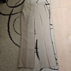 ベージュ スラックスパンツ L