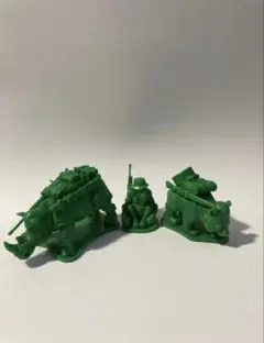 動物 緑色フィギュア 3体セット