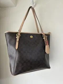 シグネチャー トートバッグ