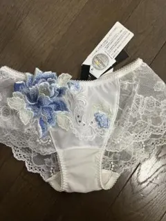 新品サルート店舗限定48G迎賓の薔薇スリップLランジェリードレスプレステージ 新品サルート店舗限定48G迎賓の薔薇スリップLランジェリードレス