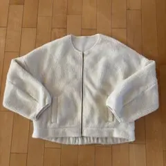 GU ホワイト ボアジャケット