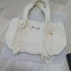 フリンジ付きアイボリートートバッグ