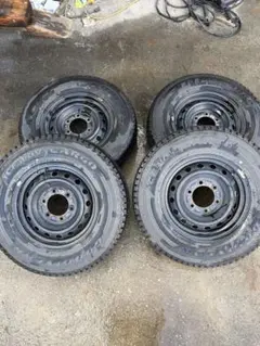 195/80R15 107/105 スタッドレス ハイエース鉄ホイール付き - メルカリ