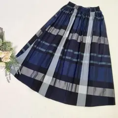 美品《SALOON》チェックフレアロングスカート FREE