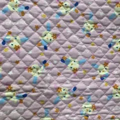 【匿名配送】ウサハナキルティング生地　布　平成レトロ