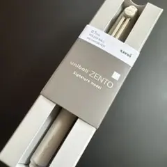 【新品・未使用】ユニボールゼント　シグニチャーモデル 0.7㎜シャンパンゴールド