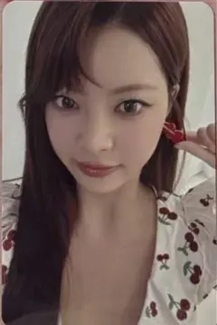 ルセラフィム SPAGHETTI 特典 makestar　ウンチェ　トレカ