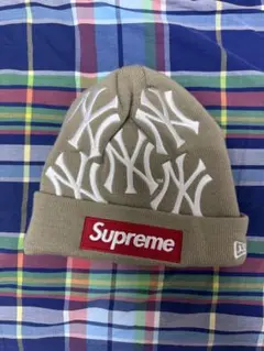 Supreme×NewEra×Yankeesビーニーニット帽ベージュ美品試着のみ