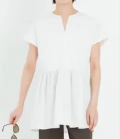 23区　ペプラムカットソー　ペプラムブラウス　　ホワイト　38 美品のサムネイル