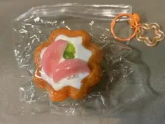 【早い者勝ち！新品未使用】破格！白桃タルト　スクイーズ　ピーチ　ミニいちごケーキのサムネイル