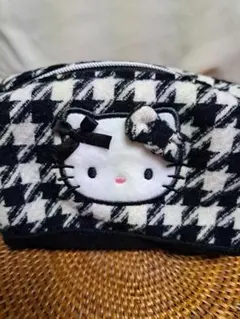 HELLO KITTY　ハローキティ 千鳥格子　ポーチ