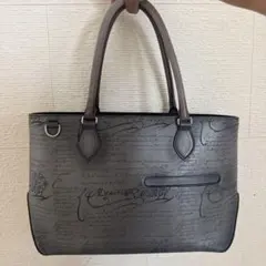 夏の大特価❗️極美品✨ベルルッティ❗️トゥジュール ミニ ネオ スクリット‼️のサムネイル