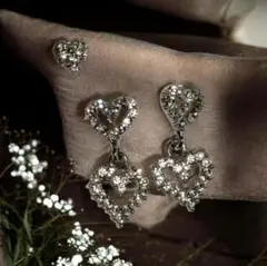 【3/30までセール中】【未使用品】2連ハートピアス&ハートピアスセット